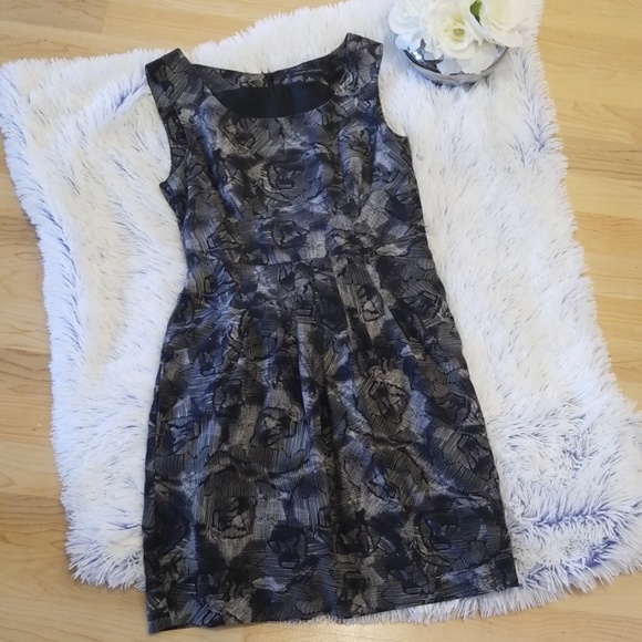 Banana Republic Dresses & Skirts - Banana Republic floral dress